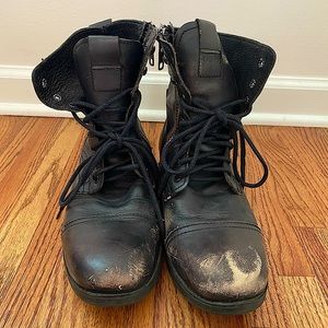Distressed Steve Madden Zip Up Boots, with Laces. Size 10 US Mens.